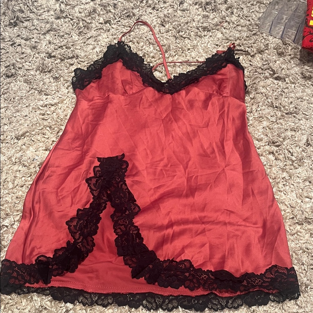 Elegant Red and Black Lace Chemise